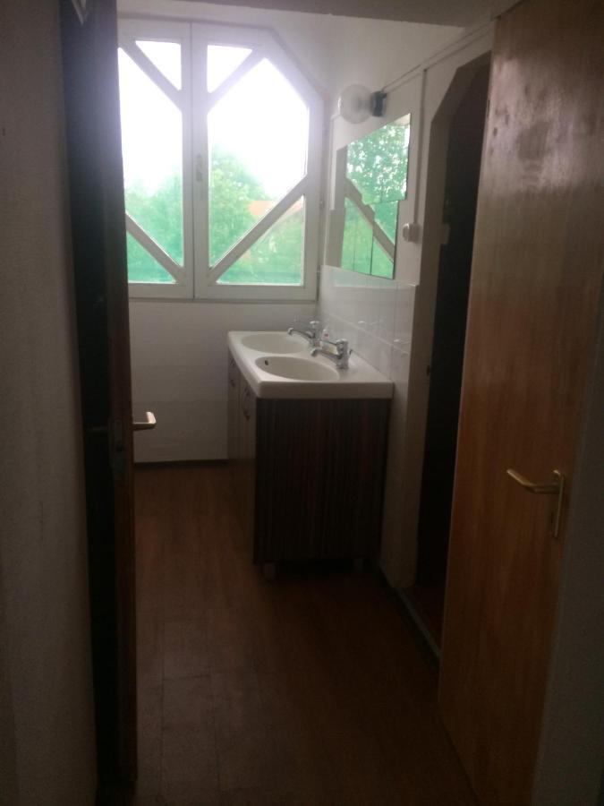 Y Hostel Balatonlelle Dış mekan fotoğraf