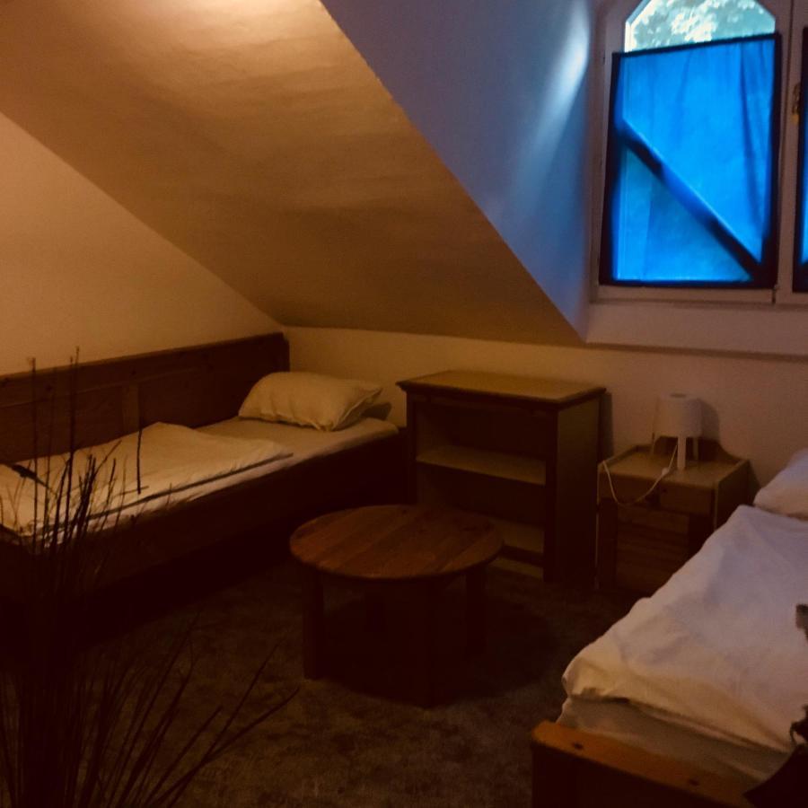 Y Hostel Balatonlelle Dış mekan fotoğraf